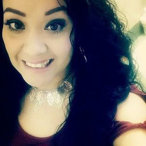 Meet your Posher, Candice